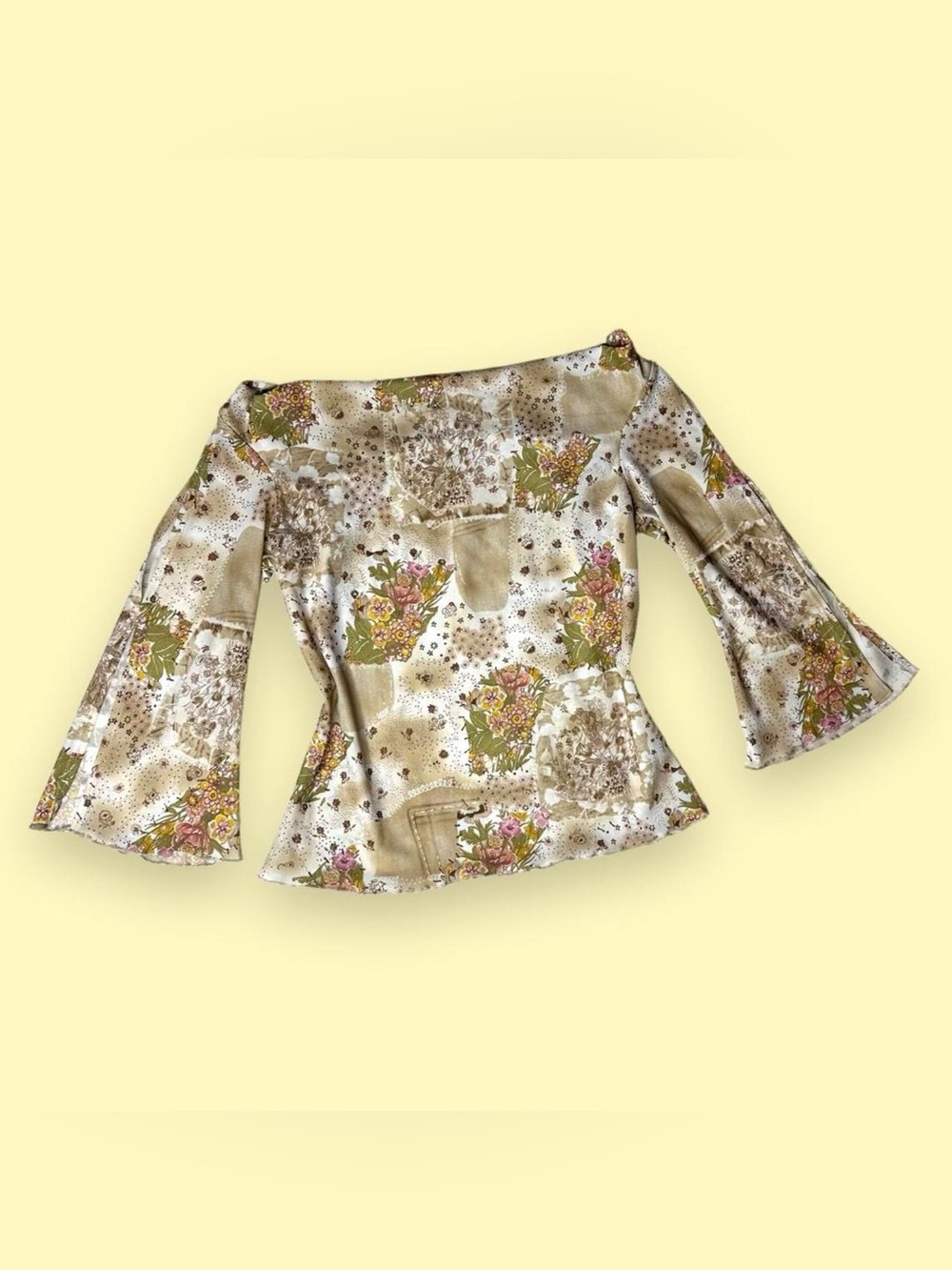 Cream & Beige Floral Top w/ Bell Sleeves Women’s M